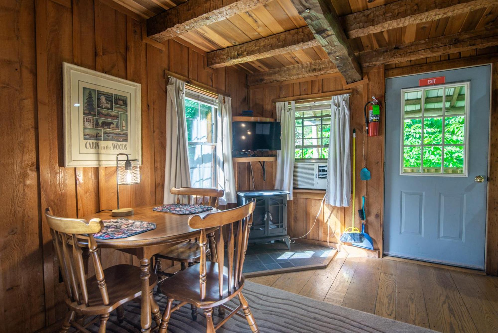 Moore House Inn & Cabins Marlinton Rom bilde